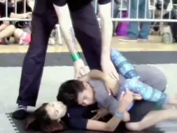 Скачать видео: 真便宜这小子了！