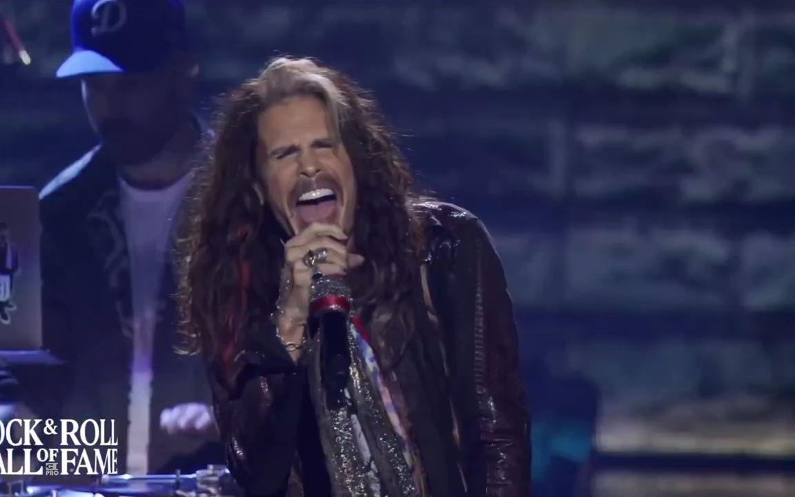 [图]Eminem ft. Steven Tyler - Sing For The Moment (Live at Rock and Roll Hall of Fam