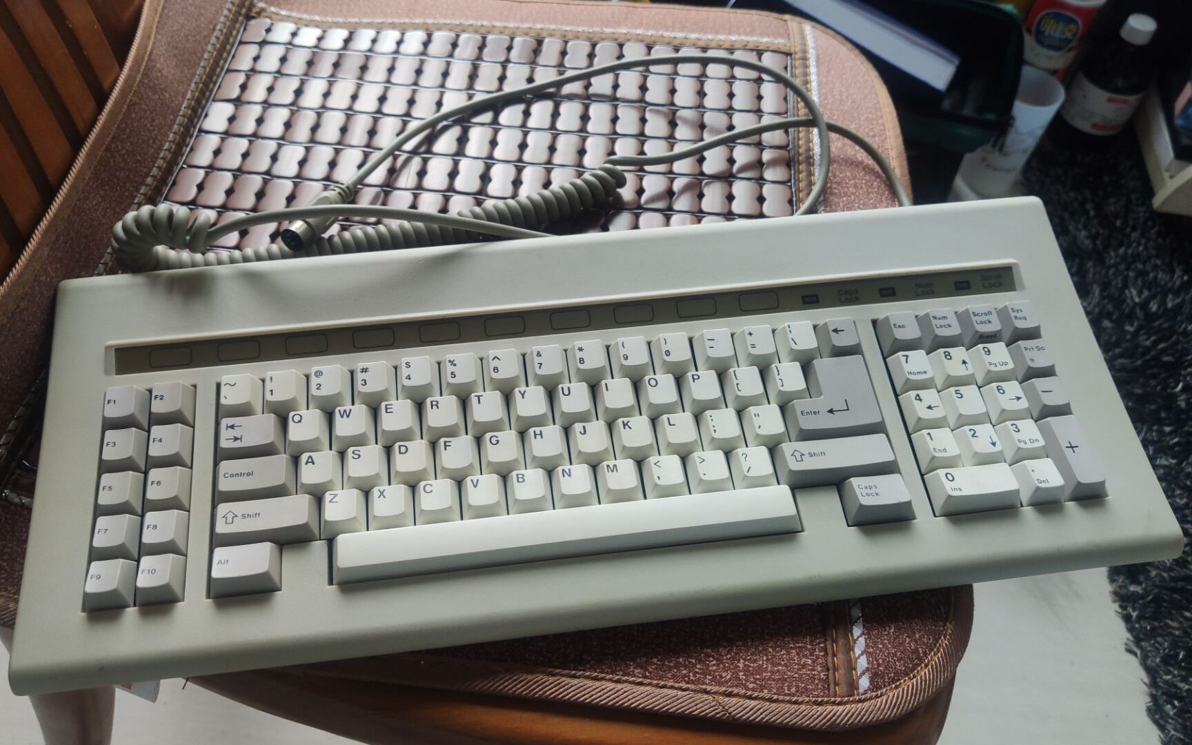 【每天一个打字音】fame台产初代老黑轴古董机械键盘_哔哩哔哩 (゜-゜