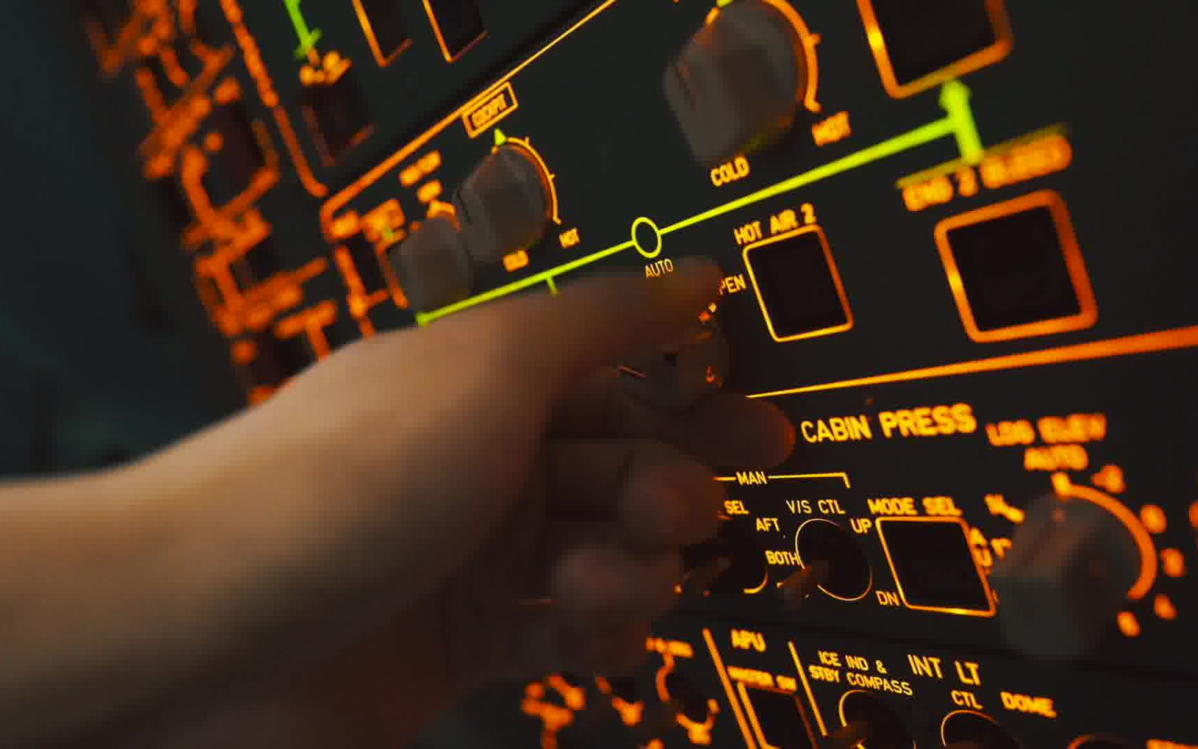 燃烧的陀螺仪#大家好,我是燃烧的陀螺仪,今天来盘个模拟机.