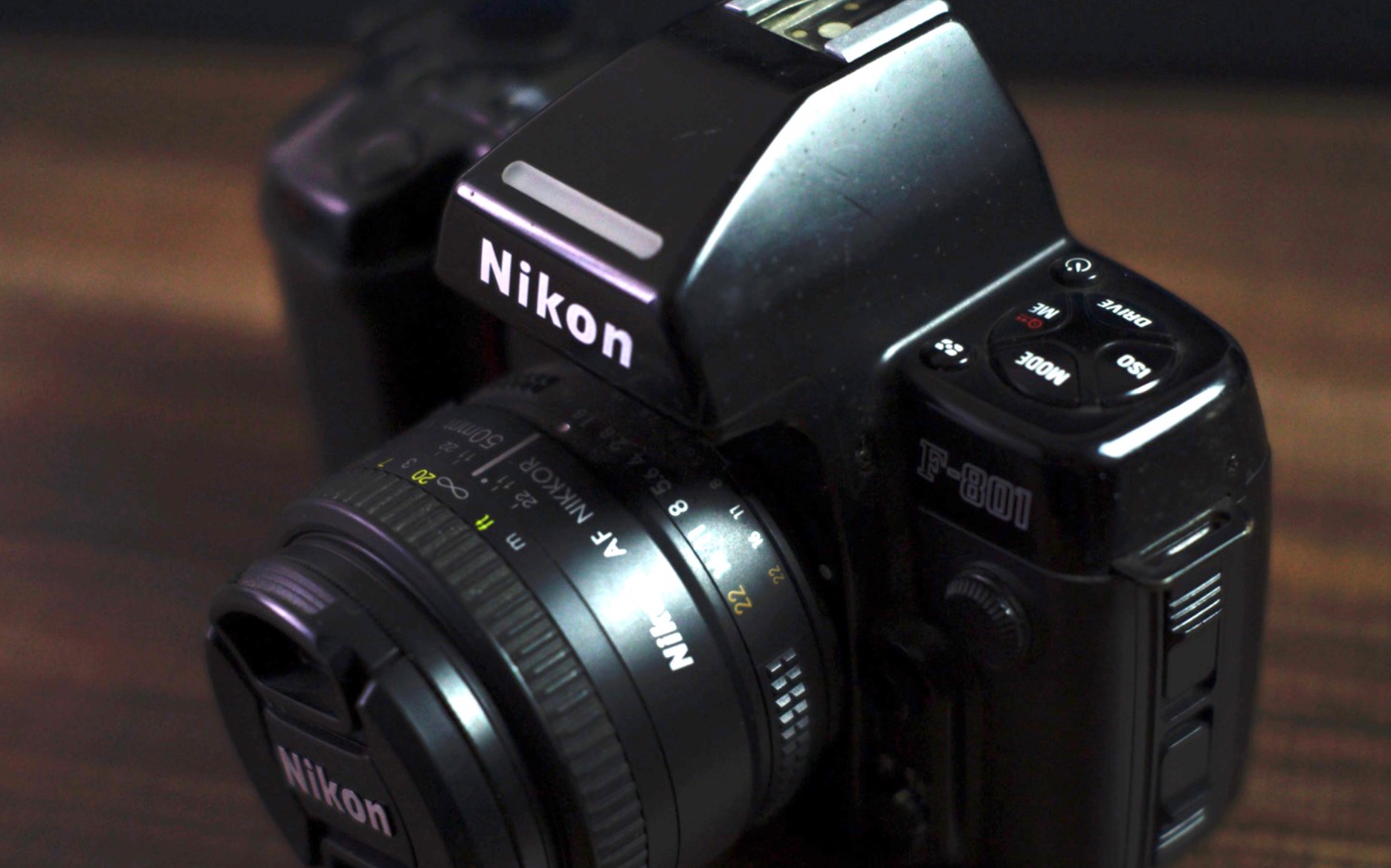 最后的单反相机|最初的尼康成了最后的尼康|f801胶片单反相机_哔哩