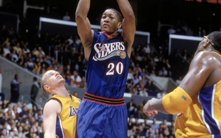 费城76人名宿斯诺力挺哈登:成年人有权决定去不去参加队友的婚礼