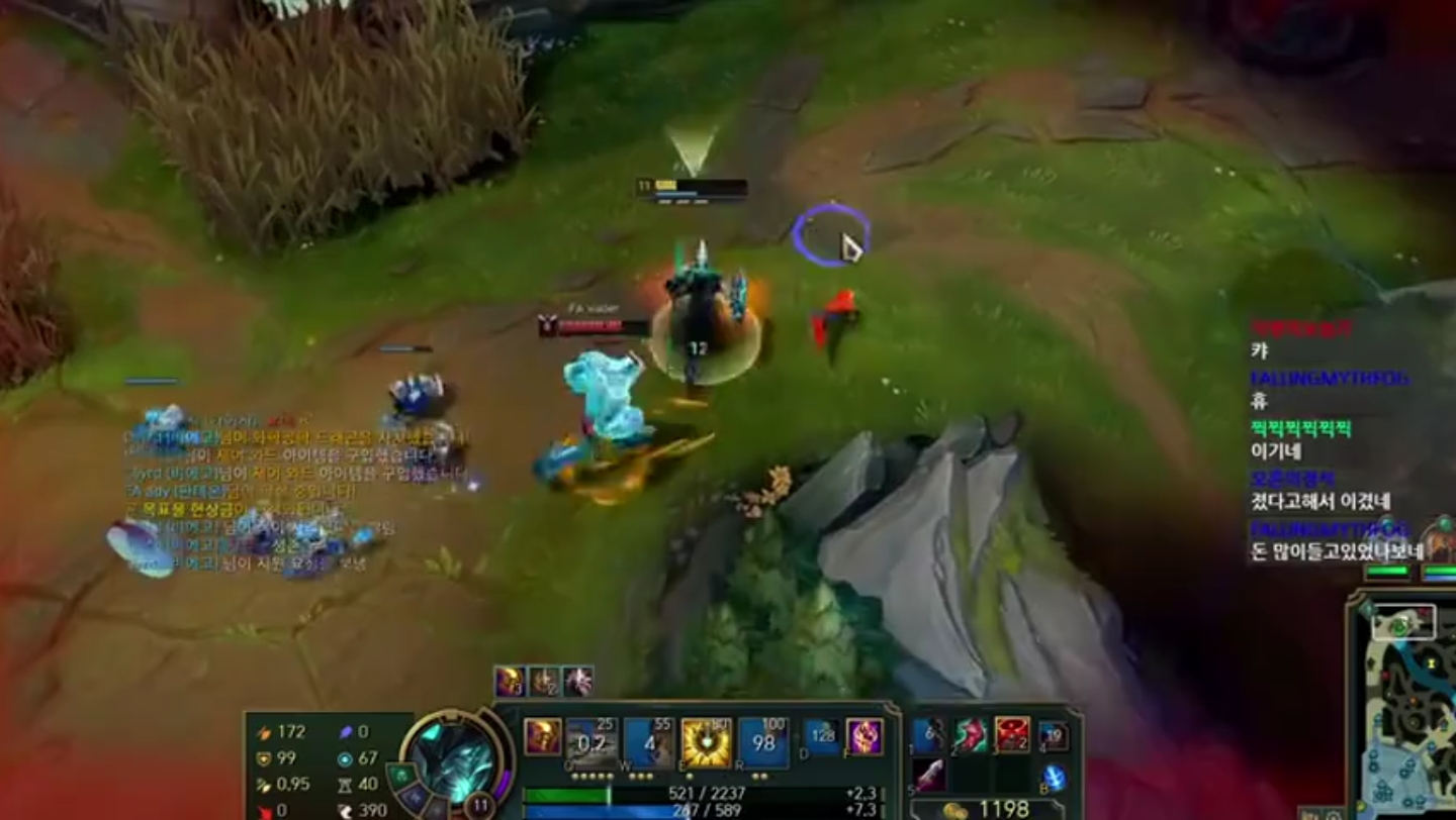 英雄联盟s13:4山鸡哥招牌兰博单杀bin哥两次牙膏变身探照果实成功钓鱼