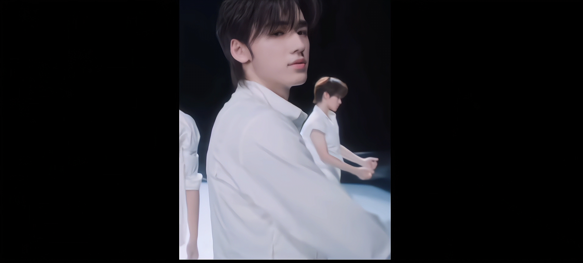 【宋亚轩】白衣少年,我那可帅可萌的山东少年唱跳杠杠滴!