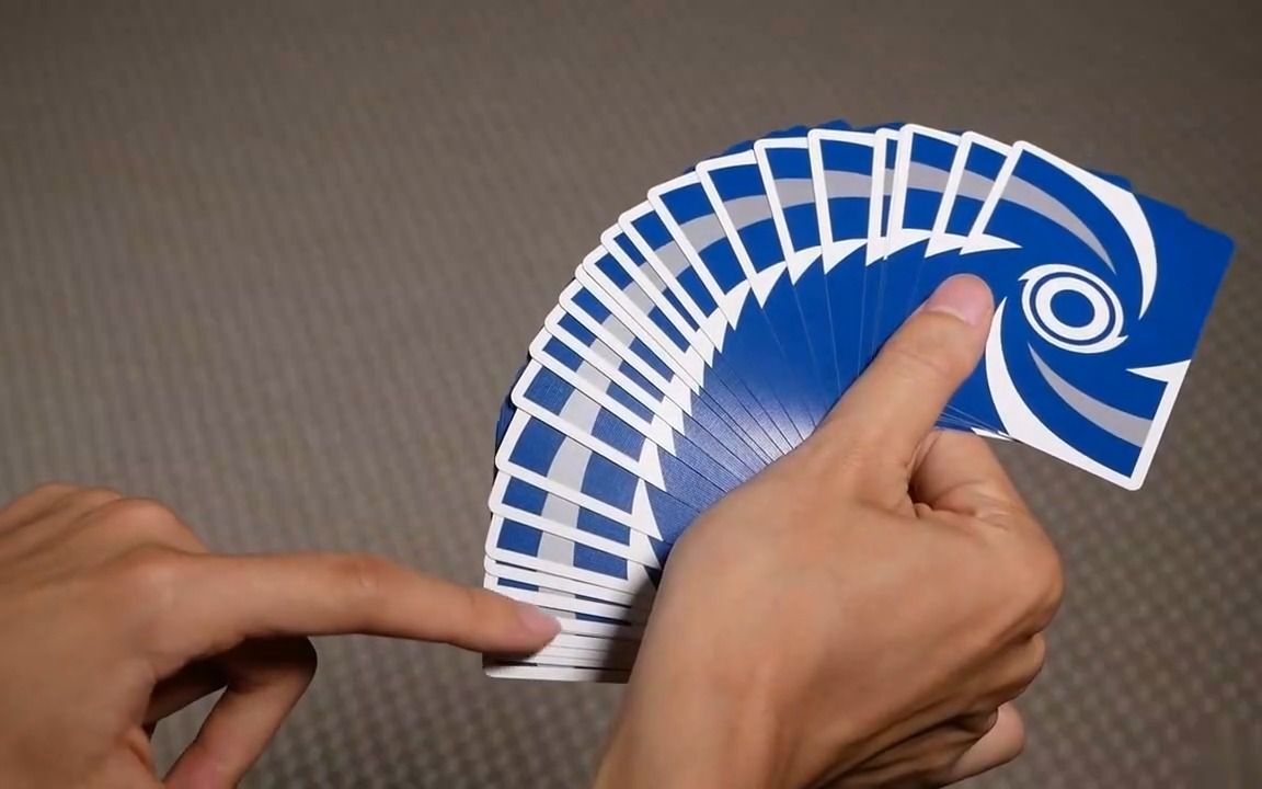 【纸牌魔术】花切教学 单手抹扇教学