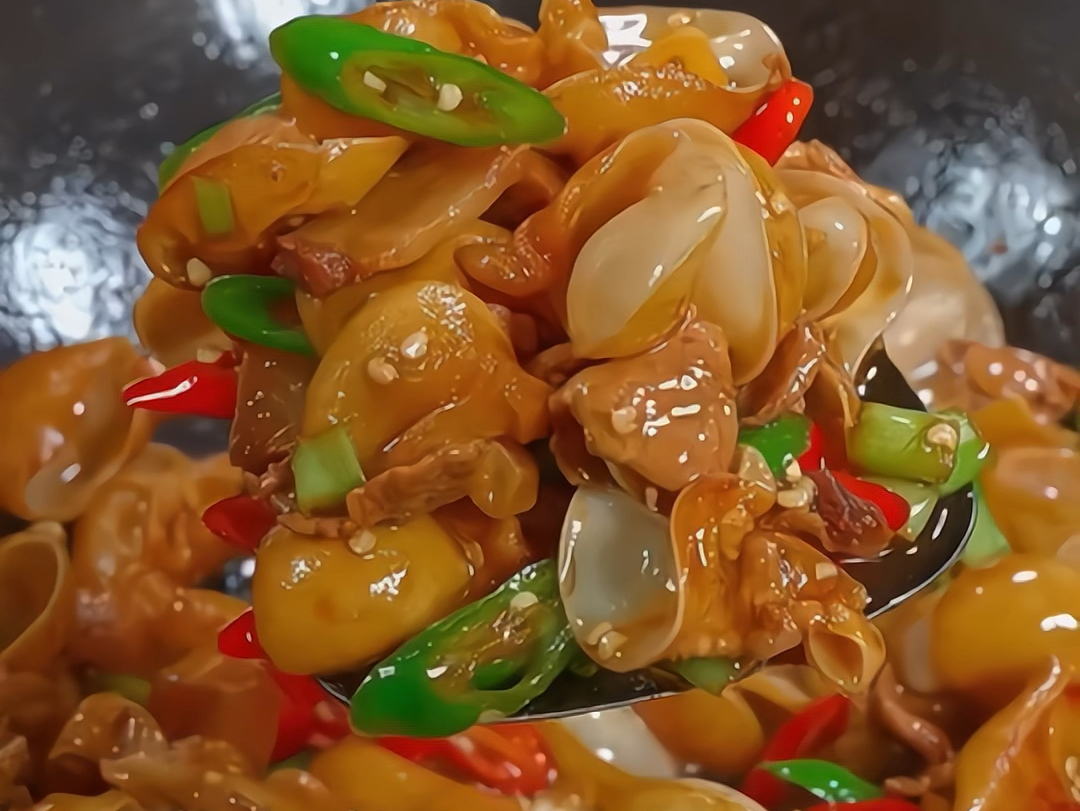 好吃又下饭的白玉木耳炒肉,鲜香脆嫩,口感丰富,真的非常好吃#木耳炒肉