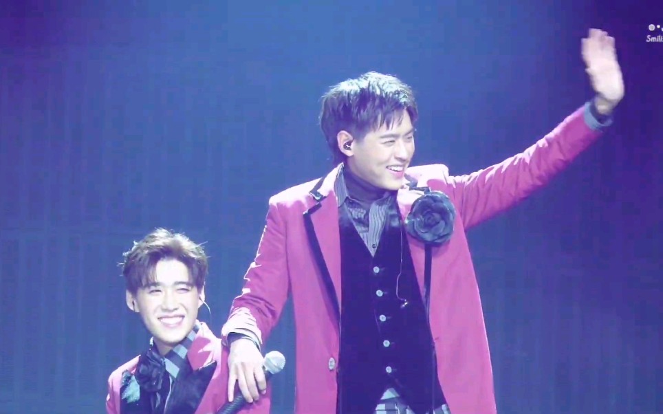 bkpp双人focus爱的警报器咱们比尔金真的是尽力在跳舞了