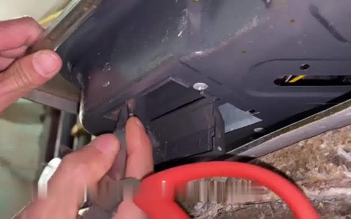 西门子燃气灶换电池后打不着火