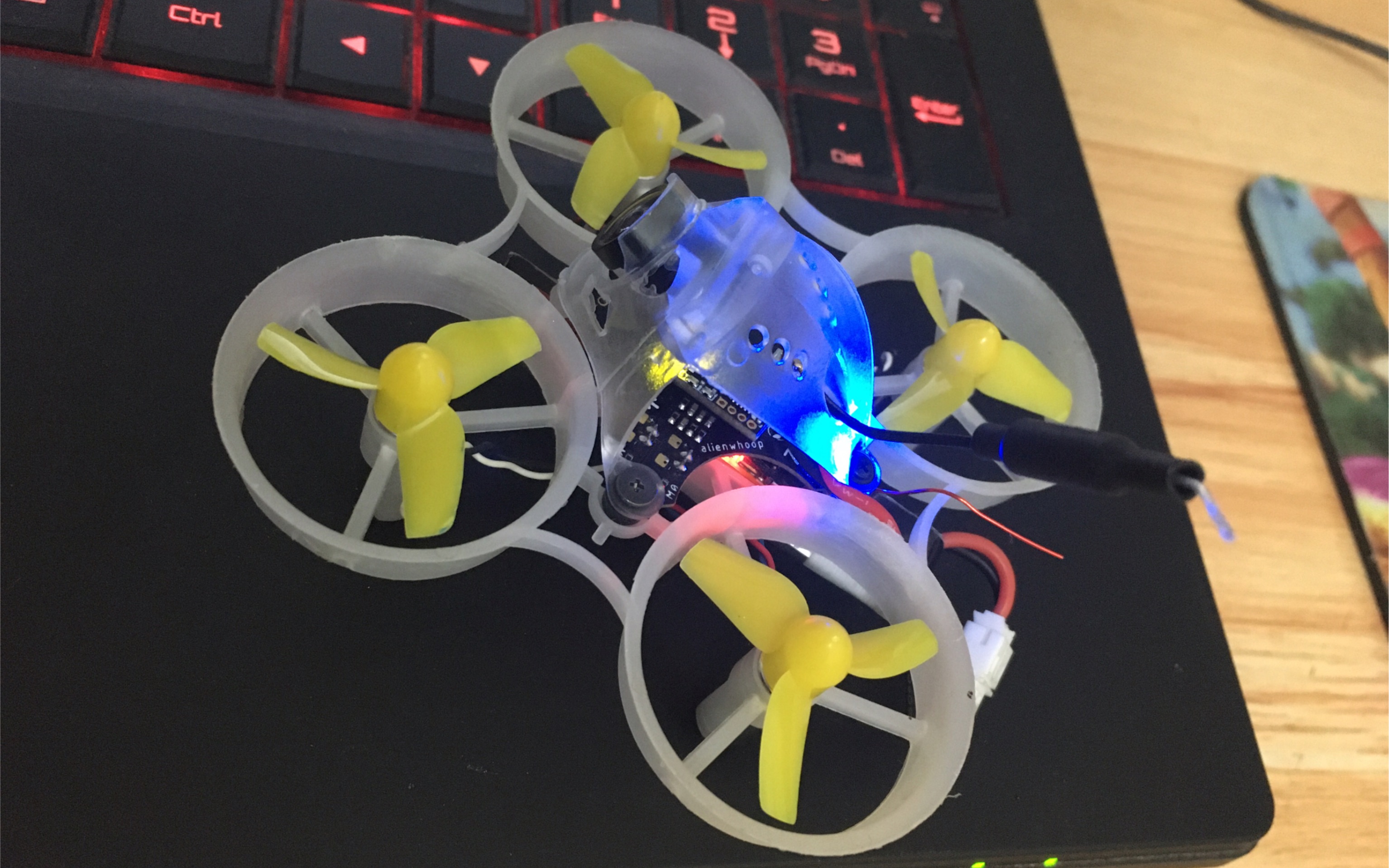 穿越机1s空心杯穿越机室外悠闲飞