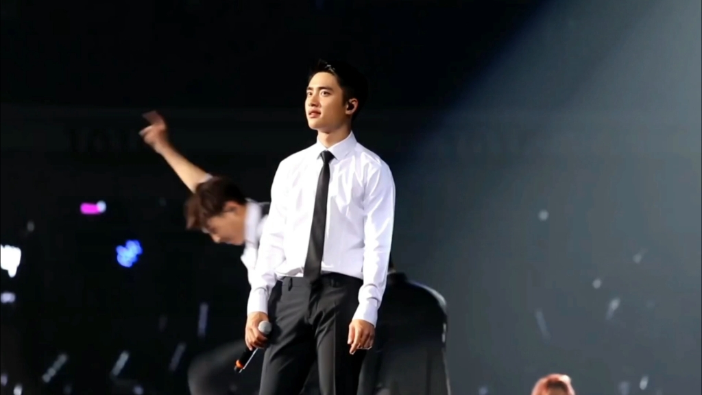 西装大型蹦迪现场!【151017 run(奔跑)_exo】d.o. focus