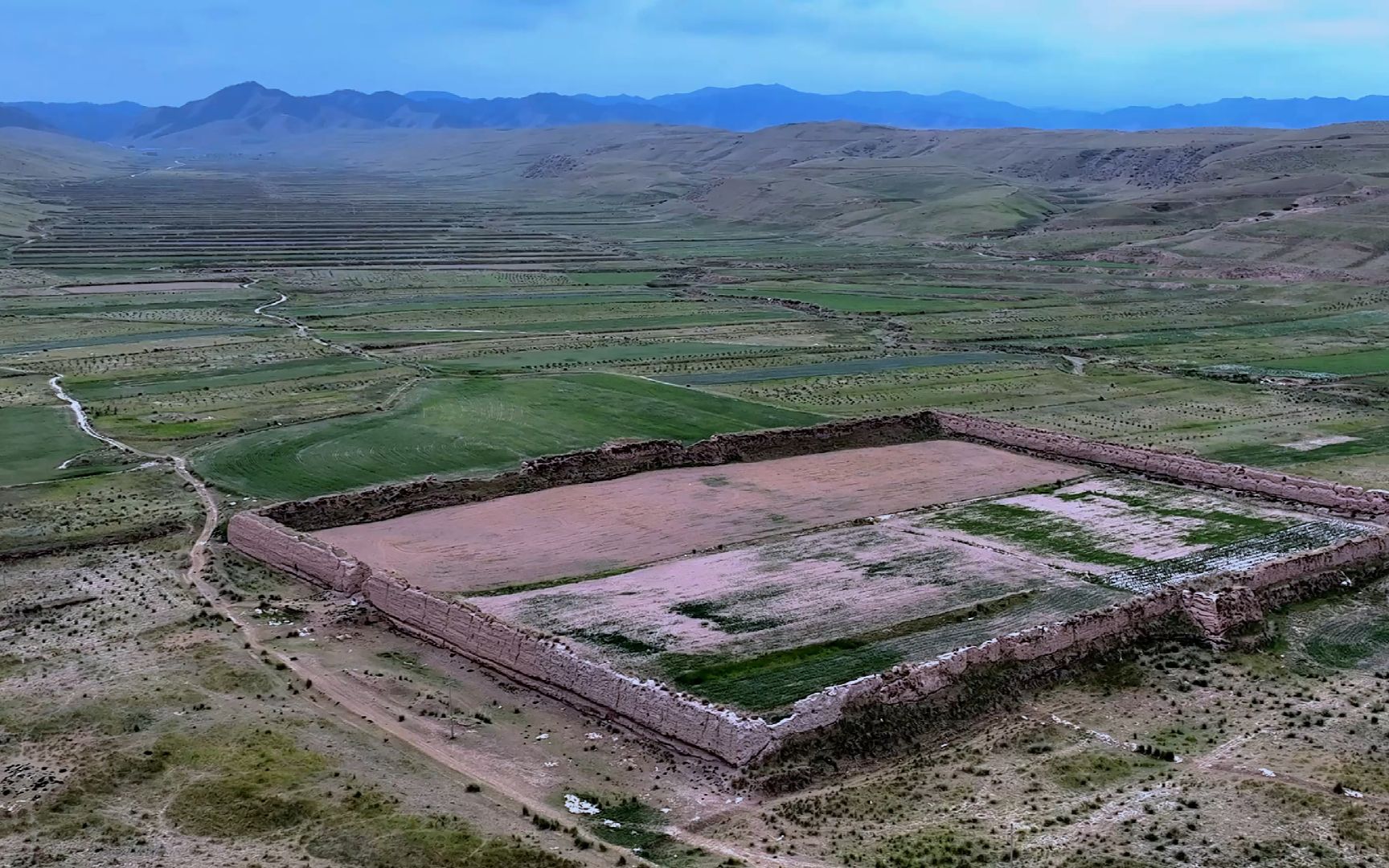 航拍甘肃武威市古浪县干城遗址走遍中国航拍万里古长城系列之192