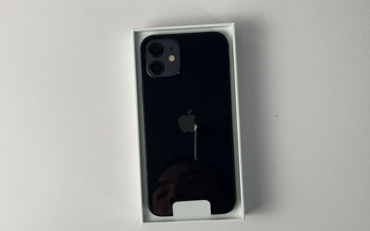 iphone12黑色版开箱还是黑色耐看经典