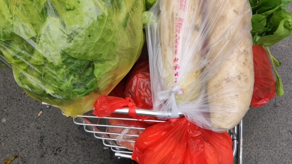 这里面买了一袋香蕉.