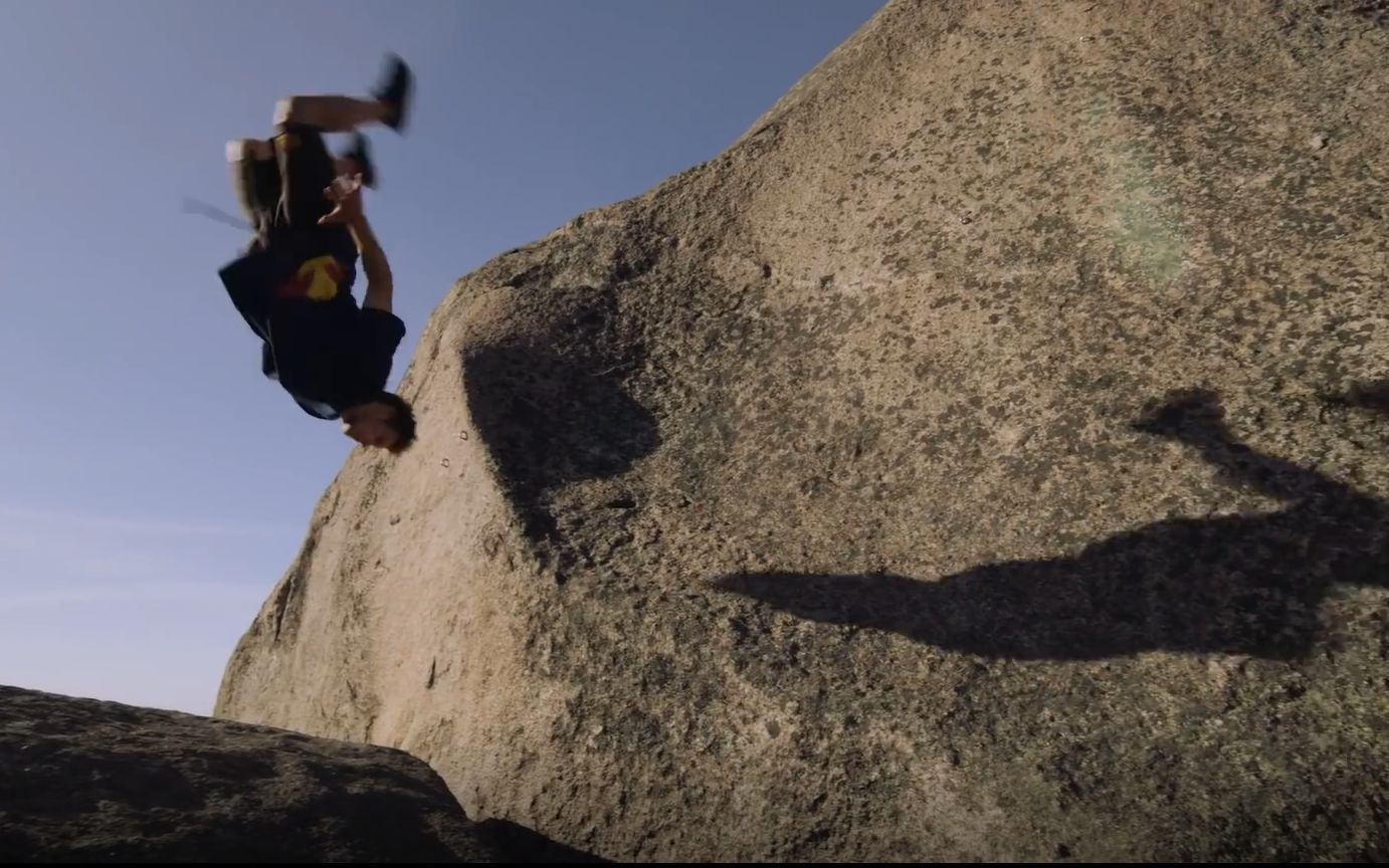 【极限运动】森林跑酷比城市跑酷更精彩,一起来欣赏吧!