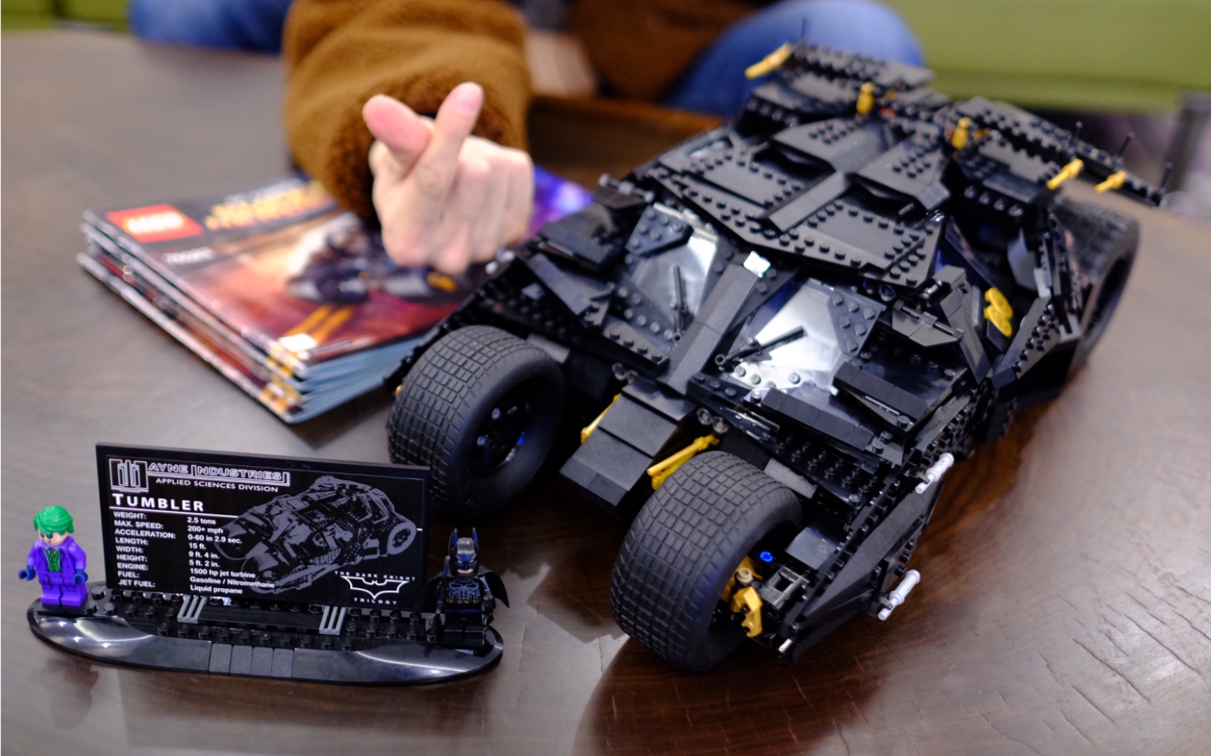 绝版乐高76023-蝙蝠侠黑暗骑士战车1869块一次性拼完,手疼tt