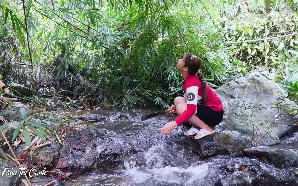 荒野生存里的女孩图片