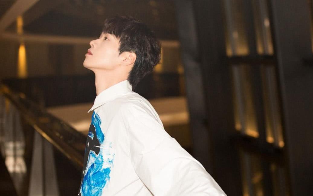 【魏大勋】【出道十周年贺】||微笑再美再甜 不是你的都不特别