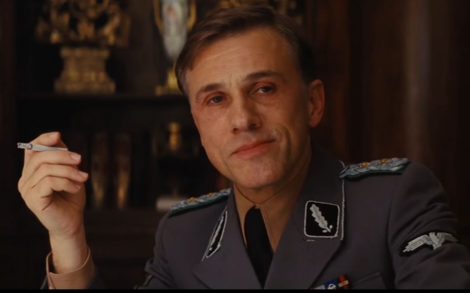 [图]Inglourious Basterds Strudel Scene - Christoph Waltz