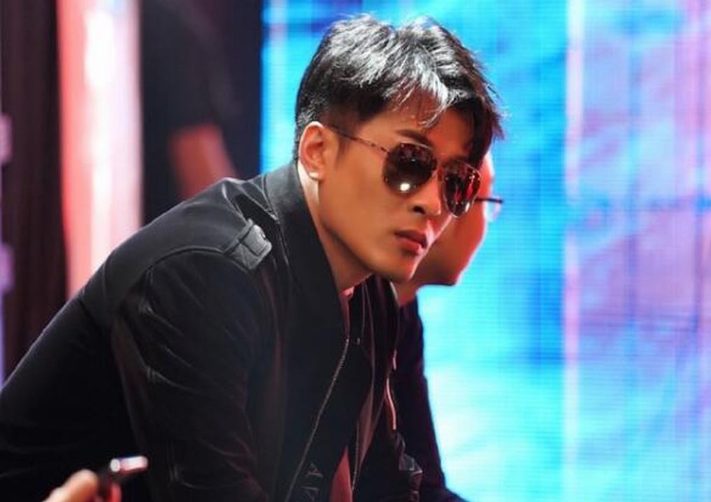 辛巴宣布自己退网,哭着和粉丝告别退出直播界,不良主播还是输了