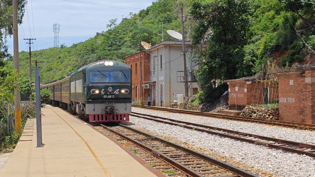 开远客运小火车大塔站