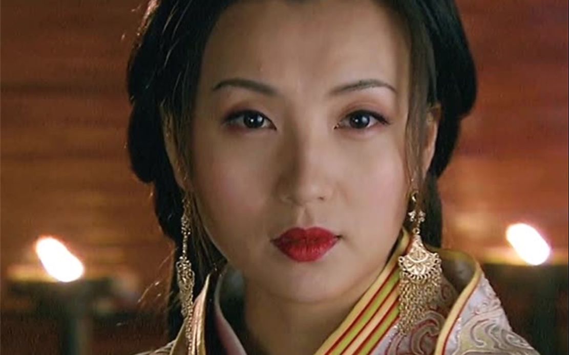 吕布被处,貂蝉自刎,曹操班师回朝带上刘备