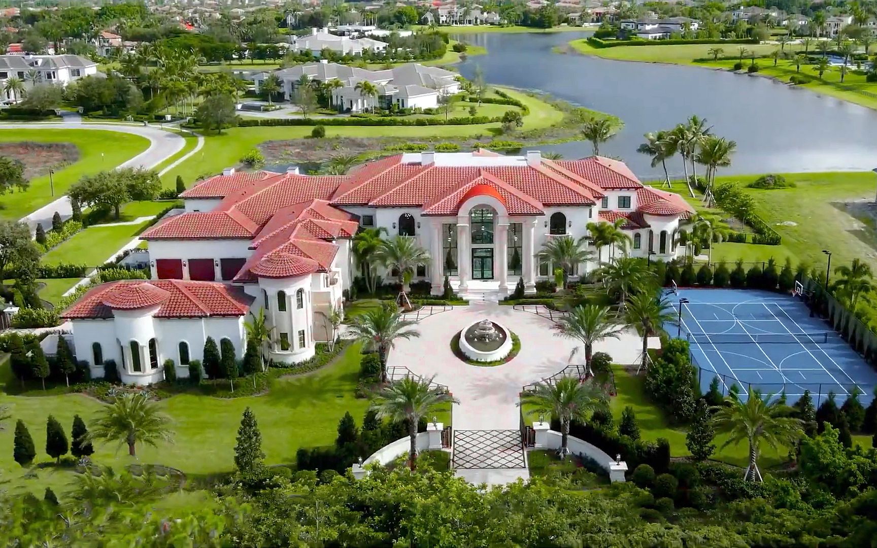 别墅,欧式新古典奢华装修,喷泉园林庭院设计,占地15亩,位于佛罗里达州