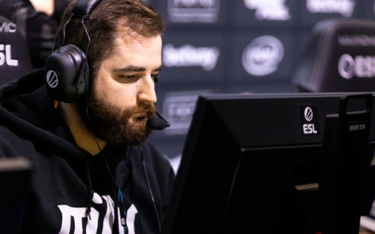 活动作品csgo唯一教父fallen反复横跳五杀ace