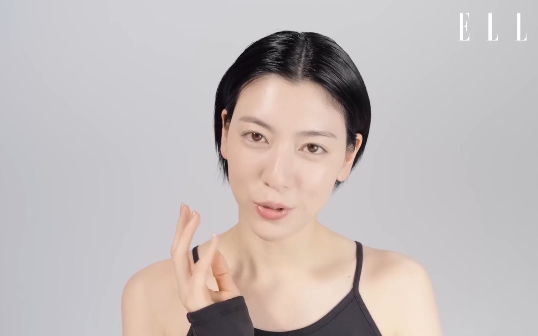 【三吉彩花】每日从素颜开始化妆