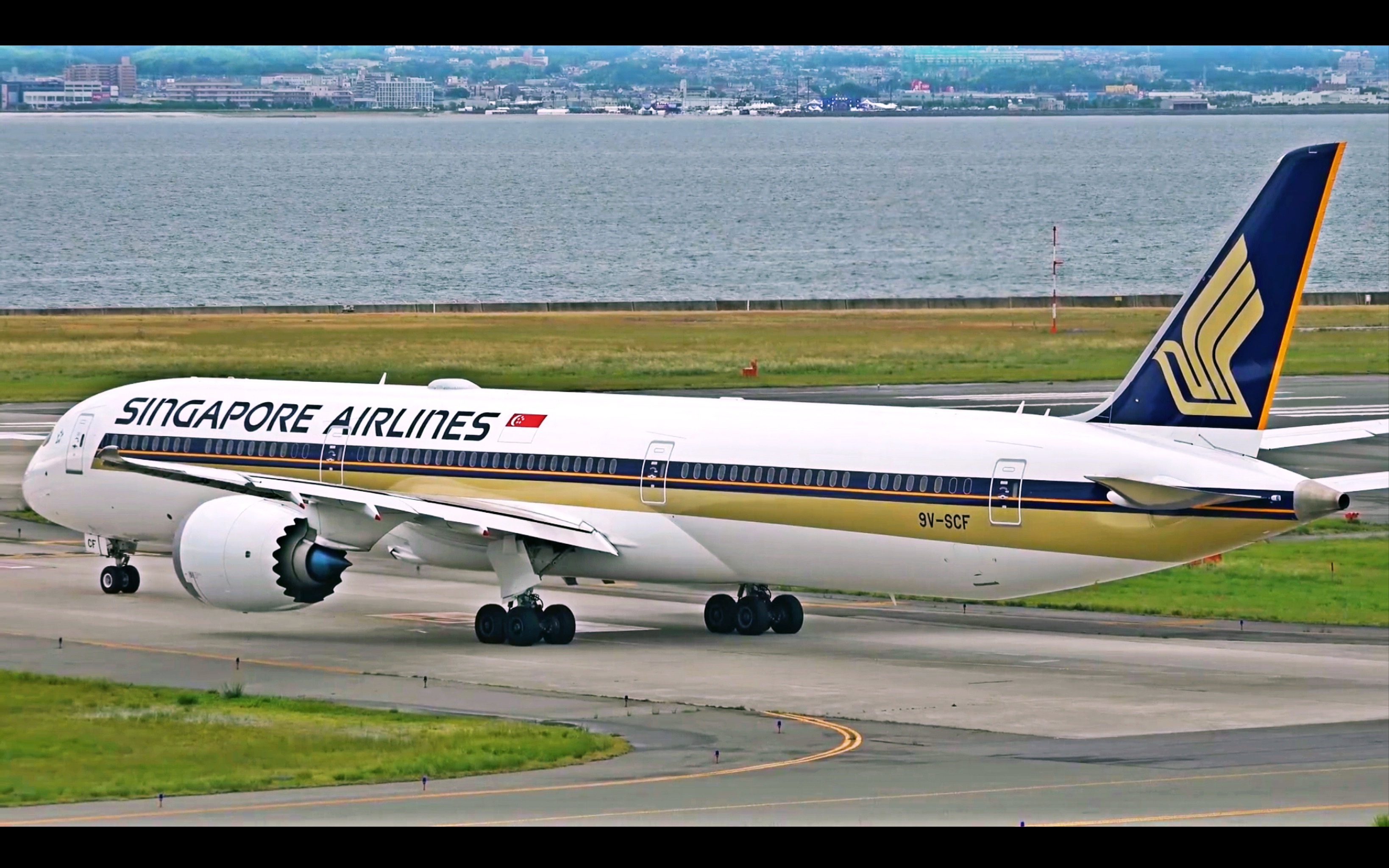 新加坡航空波音787-10(9v-scf) 大阪關西機場起飛