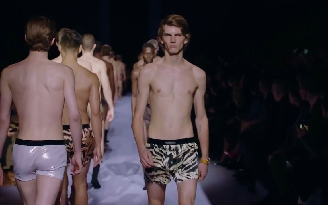 汤姆ⷧ揧‰𙲰18年秋季男装时装秀|Tom Ford Fall 2018 Men's Runway Show|哔哩哔哩bilibili