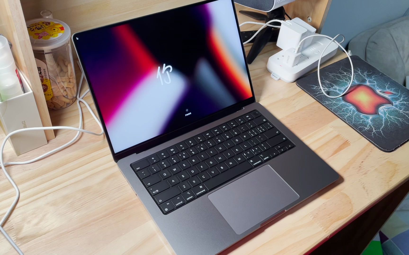 活动  当代科研打工人提效利器 macbook pro 14寸开箱,m1 pro芯片加持