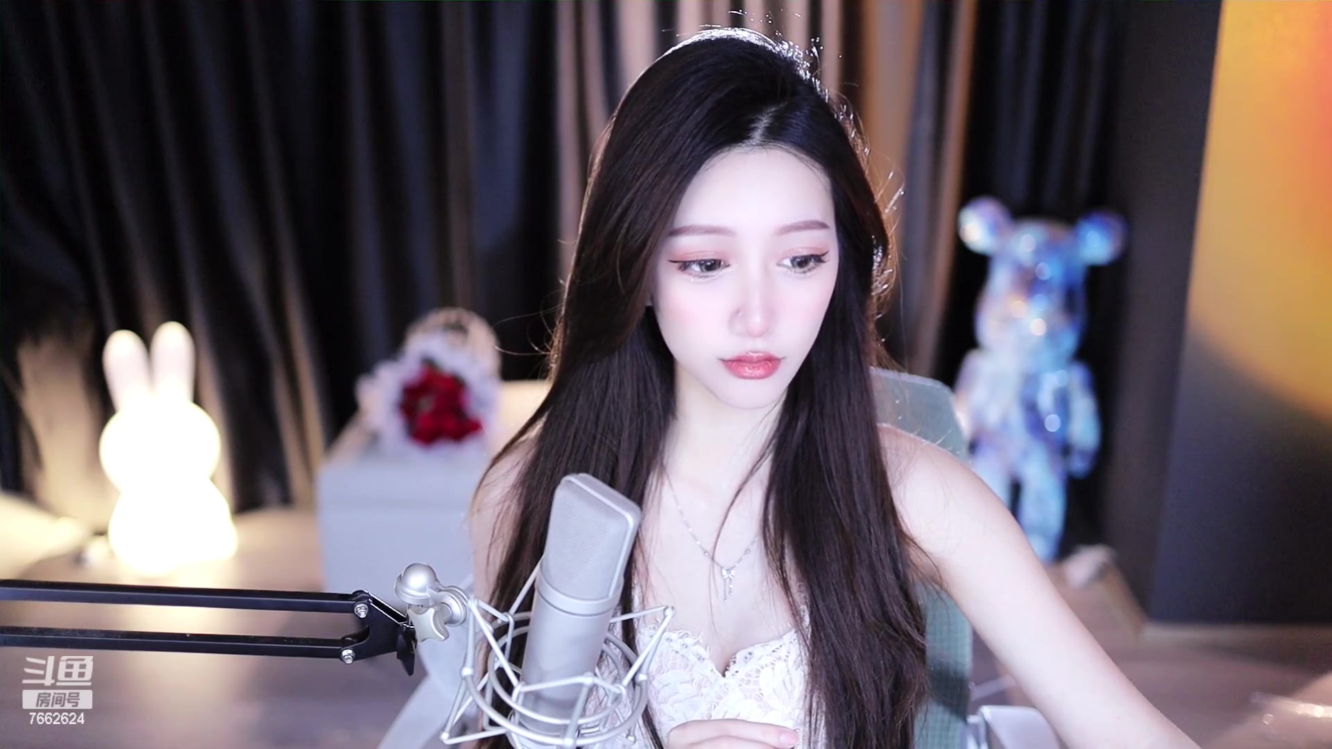 小思雨mm 你们怎么知道我本人更好看呀~~ 2023-03-13 录播