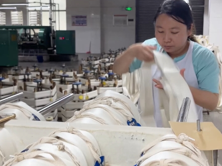 南丝路桑蚕丝,43年桑蚕丝生产厂家,中欧有机双认证,桑蚕茧丝溯源管理