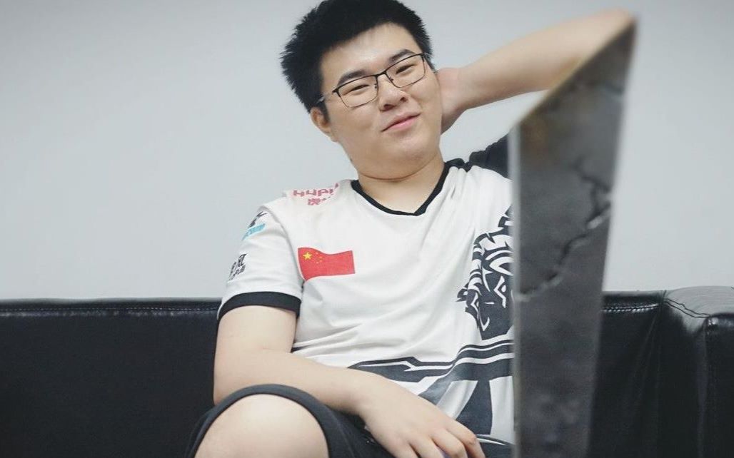 【真爱粉】针对最近糟糕表现,看看4am韦神是怎么解释的