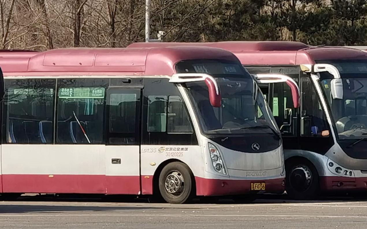 「老车纪念」北京公交专68路金龙毛毛虫【xmq6100g1】纪念视频_哔哩