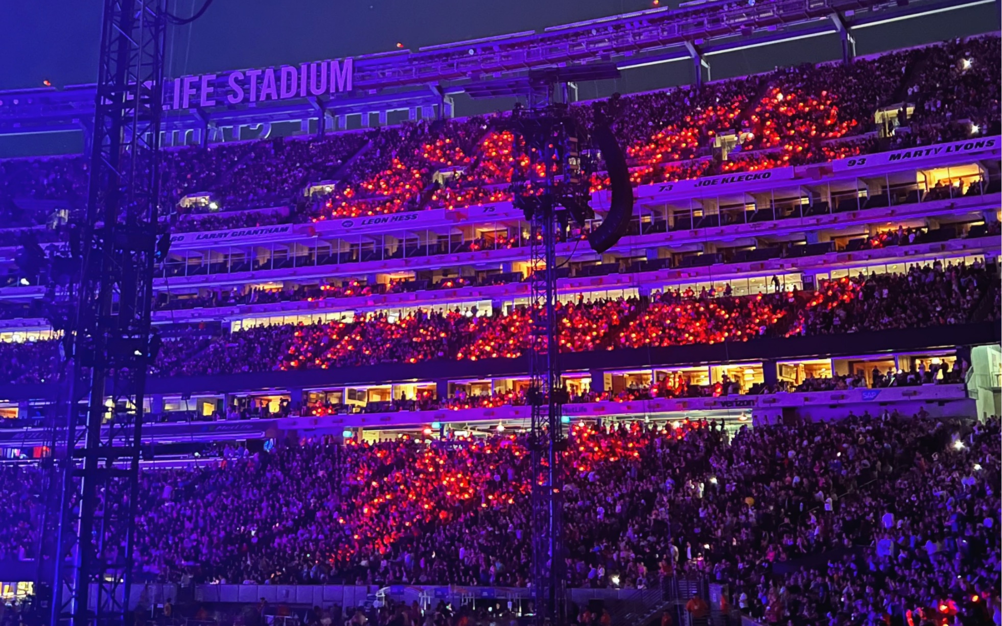 [图]Coldplay at Metlife Stadium 06.05.22 与马山芋一起看星星（蹦迪）的周日夜晚 保护地球的酷玩乐队