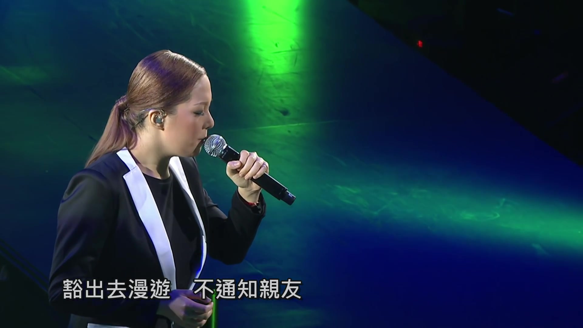 离家出走-janice卫兰 [2013雷颂德thank you演唱会]_哔哩哔哩 (゜-゜)