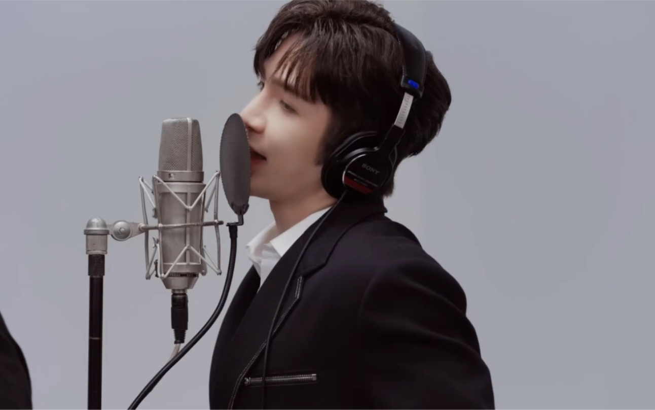 ansonlo 卢瀚霆 mirror队内表演【rumours】live version 今次猪仔唱