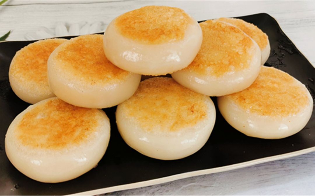 教你在家做奶黄饼,香糯味美做法简单,高颜值招待朋友特有面