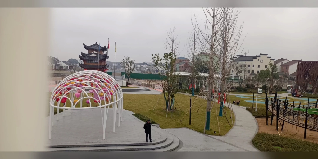来老庆同小学玩啦