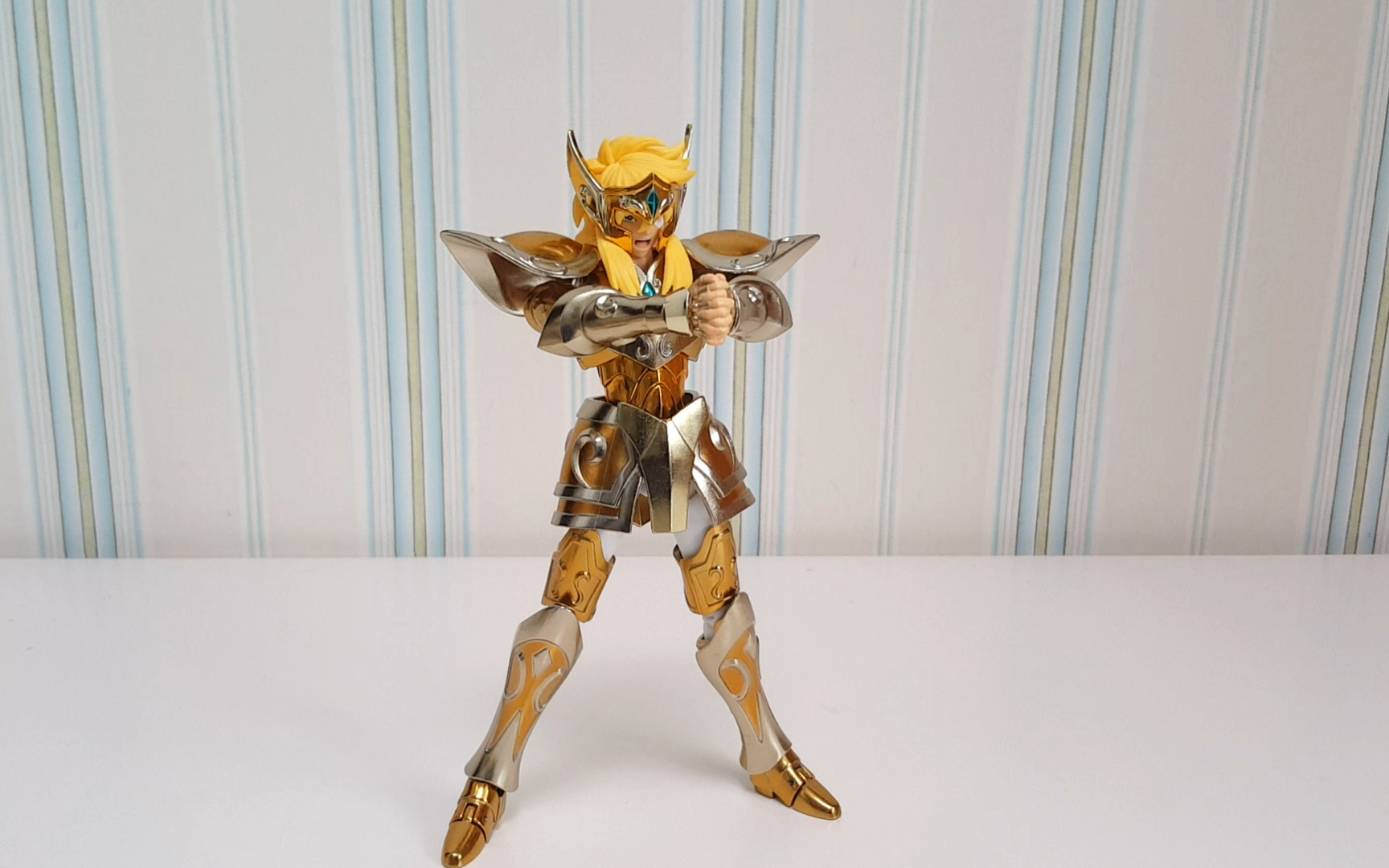 万代圣衣神话ex水瓶座黄金圣衣冰河