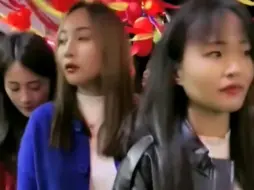 Скачать видео: 临沧农村婚礼现场美女多