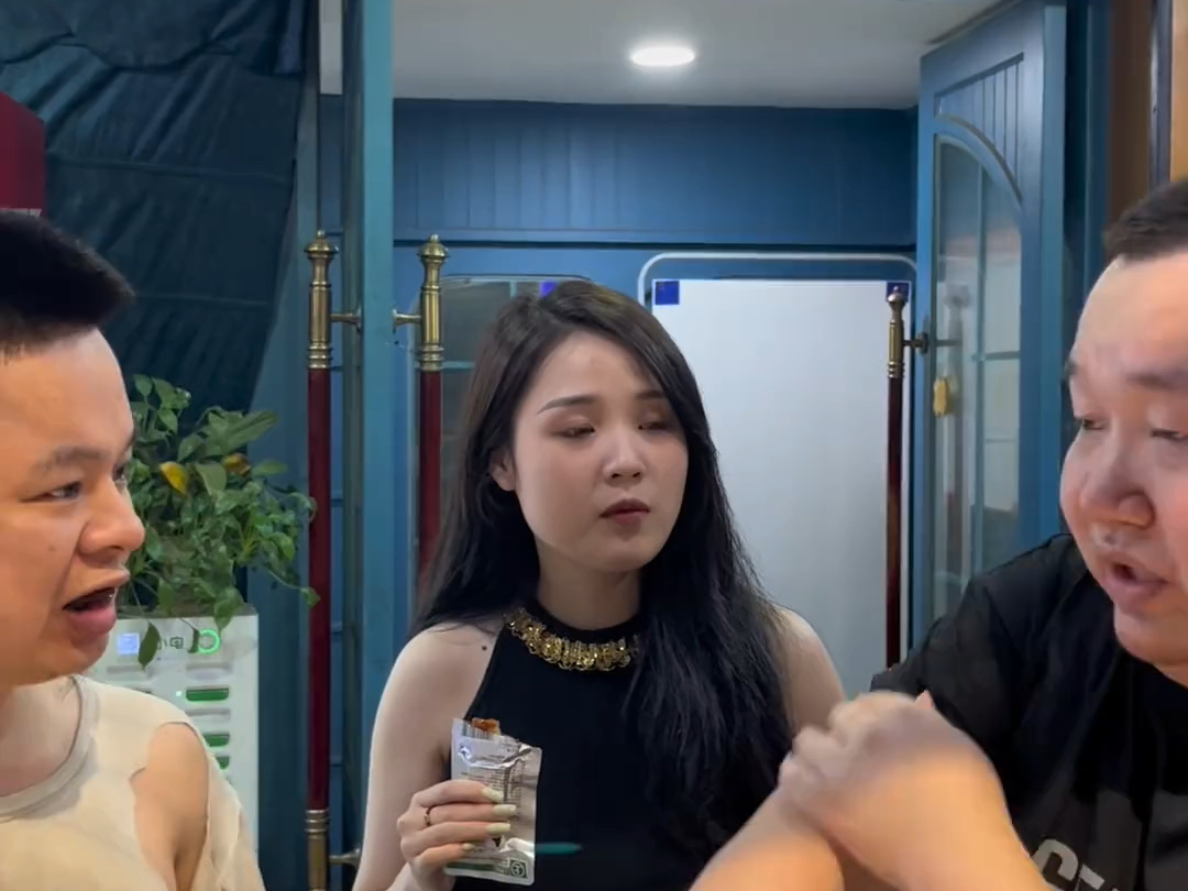 网吧挂帐大神 #记录真实生活 @网吧挂帐大神辣条哥 @网吧挂帐大神