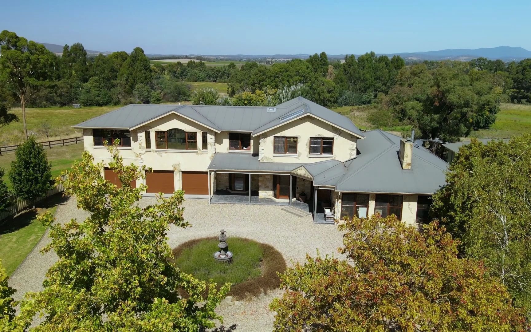 澳洲维多利亚州亚拉格伦的乡村住宅