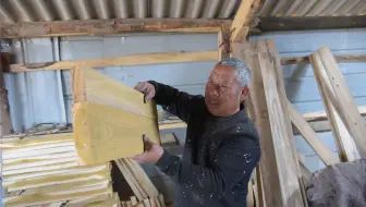 山村大叔18岁学木工，现在只做一样木器活，自称年赚35万