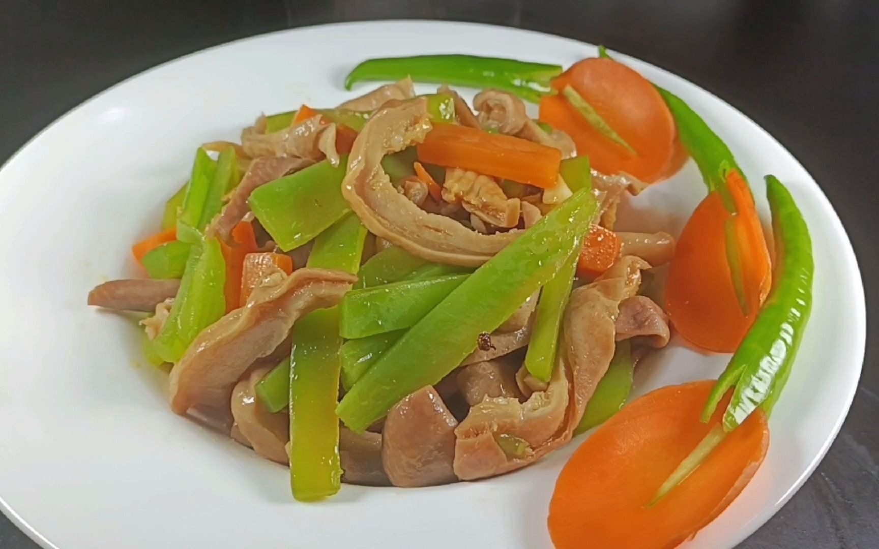 猪肚怎么处理才没有异味?只需加一勺它制作的白油肚条 鲜香味美