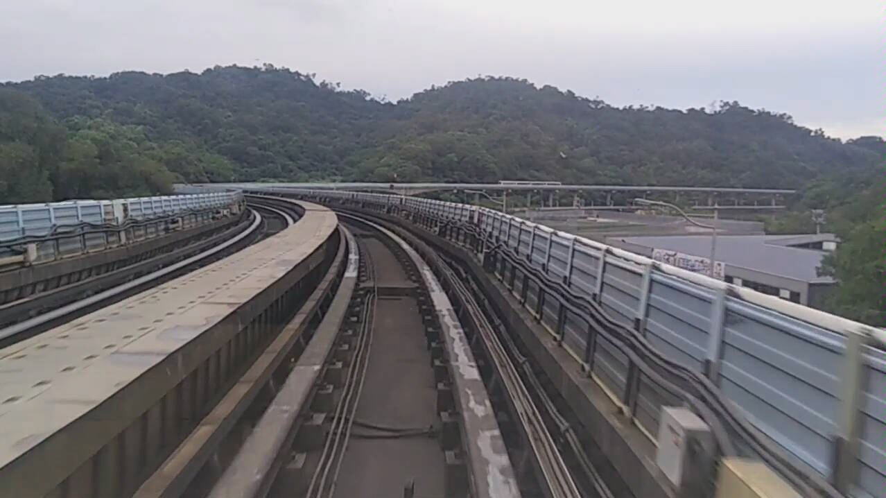 台北捷运文湖线地面风景