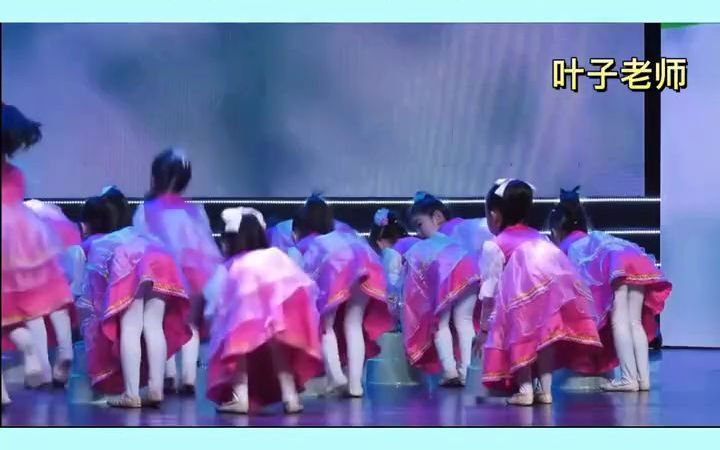 [图]元旦舞蹈少儿舞蹈 幼儿园 毕业季 幼儿园舞蹈视频 完整版视频 要上一年级了 幼儿园毕业舞蹈