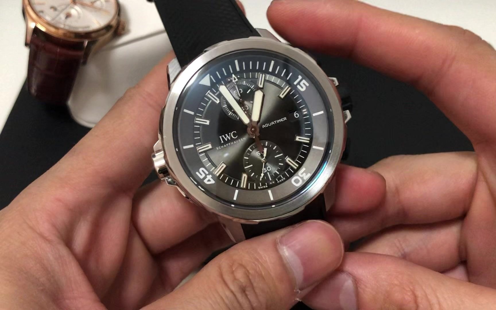 v6s当家款式万国鲨鱼,潜水夜光加计时,防水性能不比水鬼差