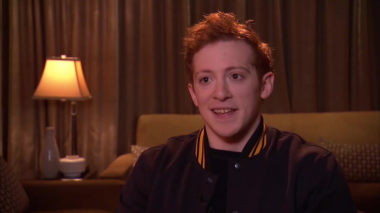 【ethan slater】2018年"百老汇儿童之夜"活动大使伊森·斯莱特(海绵